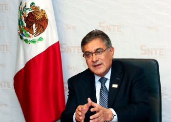 Mañana inician clases presenciales en Campeche. El líder magisterial Alfonso Cepeda Salas, reitera disposición del SNTE para seguir contribuyendo al fortalecimiento del sistema educativo