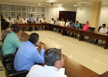 Participa Comité Ejecutivo de la Sección 54 en consulta del Nuevo Modelo Educativo 2016. Presentes los representantes del CEN del SNTE, Dimás Sagahón Hernández y Julio López Martínez