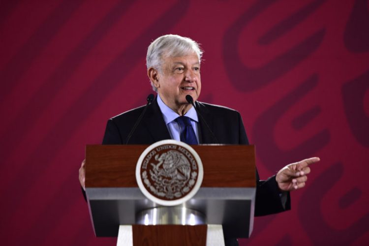 Celebra el presidente Andrés Manuel López Obrador aprobación de reforma laboral. Asegura que garantiza democracia sindical y cumple compromiso con Estados Unidos