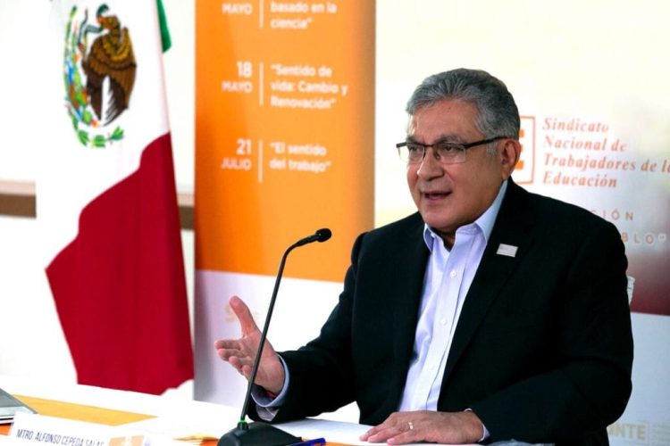 El líder del SNTE, Alfonso Cepeda Salas, afirma que el inicio del próximo ciclo escolar se dará de forma segura, con todas las medidas de prevención