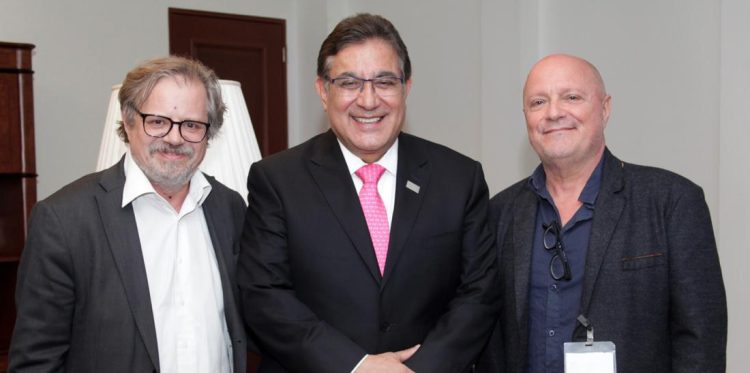 Acerca de la agenda internacional del SNTE