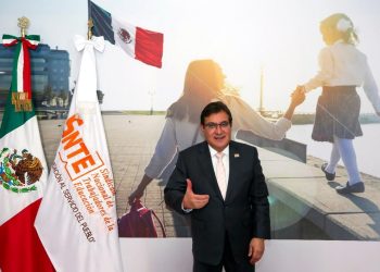 Se reúnen líder del SNTE, Alfonso Cepeda Salas, y titular de la SEP, Esteban Moctezuma Barragán. Entrega Sindicato 10 propuestas para un ciclo escolar seguro