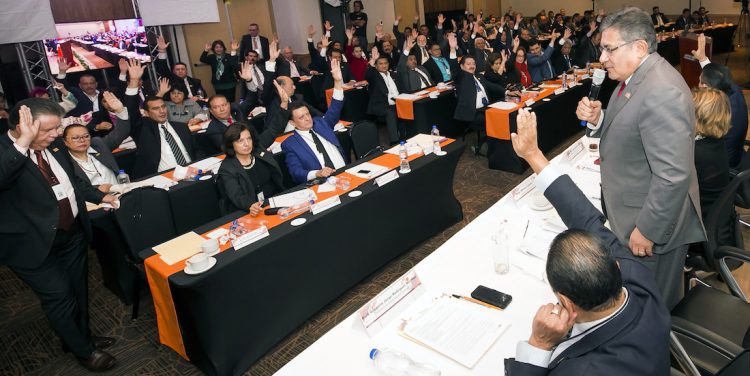 El SNTE respalda la nueva propuesta educativa. Celebra que, en la nueva iniciativa firmada esta mañana por el presidente de México, Andrés Manuel López Obrador, se revalorice a los maestros