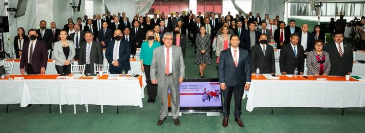 Se reúne el líder del SNTE, Alfonso Cepeda Salas, con la recién electa dirigencia de la Sección 50 de Nuevo León