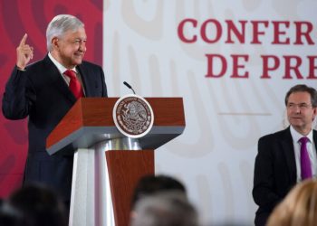 El presidente Andrés Manuel López Obrador, con el titular de la SEP, Esteban Moctezuma Barragán, presentó avances en rehabilitación de escuelas
