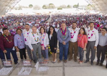 Reconoce el SNTE la valiosa labor de los maestros indígenas. Organiza amplio programa de eventos en San Luis Potosí, Puebla e Hidalgo