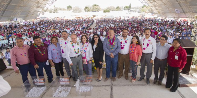Reconoce el SNTE la valiosa labor de los maestros indígenas. Organiza amplio programa de eventos en San Luis Potosí, Puebla e Hidalgo