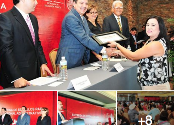 Entregan Estímulos al Personal de Apoyo y Asistencia a la Educación. Presiden acto, los líderes magisteriales Javier Duarte Flores y Jaime Rochín Carrillo, con el Secretario de Educación, Ernesto de Lucas Hopkins