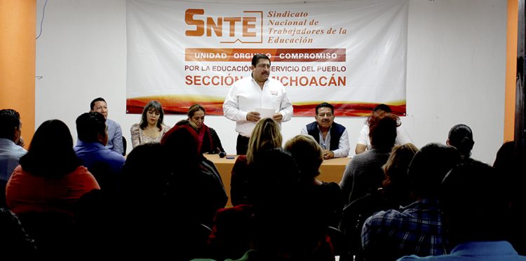 El SNTE reconoce el compromiso del Gobierno Federal para escuchar y atender las demandas de sus agremiados, planteadas a través de su organización sindical. Avances en el pago de adeudos a maestros de Michoacán.