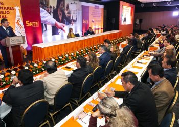 Nueva etapa en el SNTE. Elegirán directivas seccionales mediante voto universal, libre, directo, secreto, personal e intransferible. Publicarán reglamento aprobado