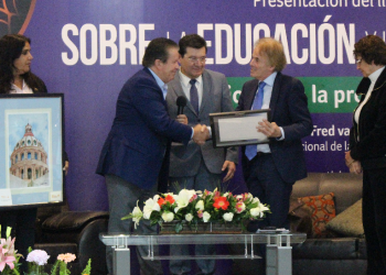 El SNTE presentó en Guanajuato el libro “Sobre la educación y la democracia. 25 lecciones de la profesión docente”