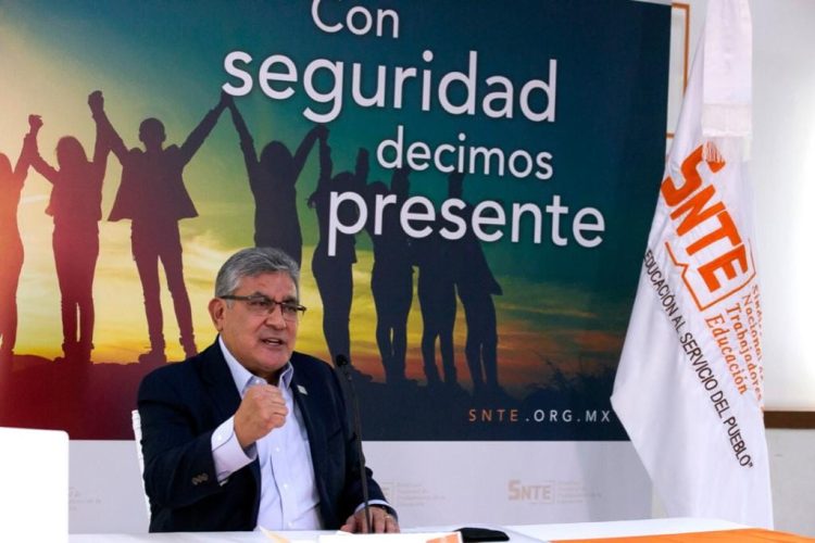 Conmemora SNTE Día de la Educadora y pone a disposición de los docentes una serie de conferencias y materiales para enfrentar la nueva etapa escolar del regreso a las clases presenciales