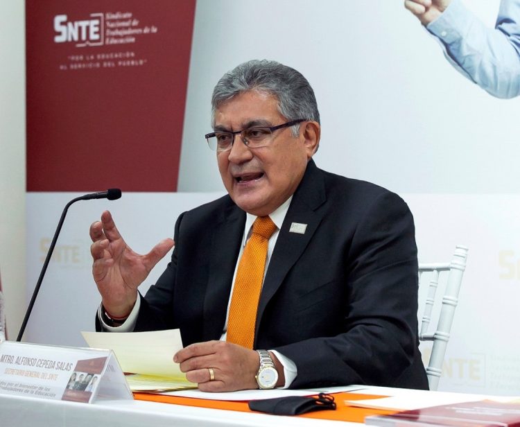 El SNTE expresó su beneplácito por el compromiso del gobierno para continuar con la vacunación de docentes. Propone “Tres V” para el regreso a clases presenciales