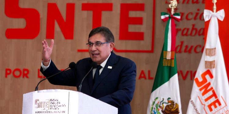 Logra acuerdo líder del SNTE, Alfonso Cepeda Salas, con el titular de la SEP, Esteban Moctezuma Barragán. Trabajadores de la educación serán incluidos en el receso escolar por el Covid-19   