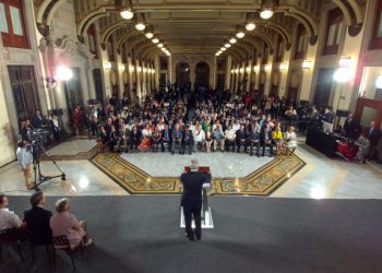 El presidente Andrés Manuel López Obrador reveló hoy que invitó a la CNTE y a los dirigentes del SNTE, para reunirse, por separado, la semana próxima, en Palacio Nacional