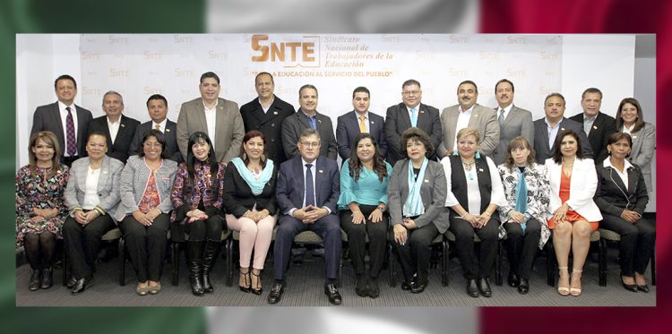 Se reúne el secretario general del SNTE, Alfonso Cepeda Salas, con legisladores afines a la organización con el propósito de  construir una agenda común