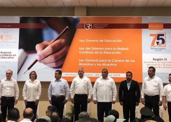 Realiza el SNTE en Hermosillo el Foro Regional “Leyes Secundarias en Materia Educativa”. Lo inaugura el titular de la SEC