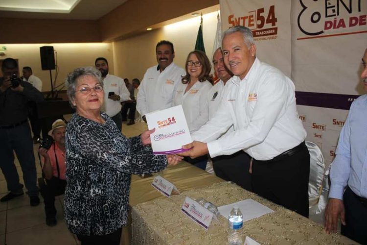 Sección 54 del SNTE entrega Bono de Jubilado y Pensionado 2019. Ya se visitó Guaymas, Obregón, Navojoa, Huatabampo, Ures, San Luis, R.C., y Puerto Peñasco