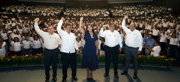 El maestro Alfonso Cepeda Salas manifestó hoy que el SNTE se fortalece con la atención que el Presidente Andrés Manuel López Obrador brinda a cada una de las expresiones que lo integran