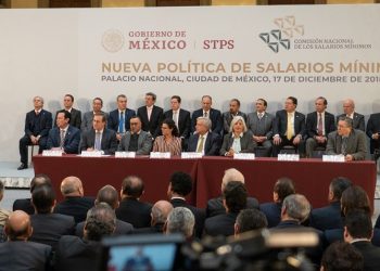 Con la nueva política de salarios mínimos, el Gobierno de México, encabezado por Andrés Manuel López Obrador, de la mano de la IP y el sector obrero, buscan saldar la deuda histórica que tienen con los trabajadores de menores ingresos