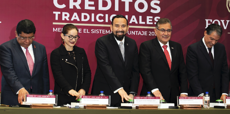 Mayores recursos para créditos de vivienda, así como pensiones dignas, demandó el secretario general del SNTE, Alfonso Cepeda Salas