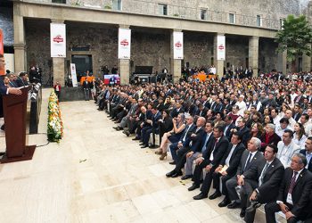 Realizan la Novena Asamblea General Extraordinaria de la FEDESSP. Inaugura los trabajos, el secretario general del SNTE, Alfonso Cepeda Salas