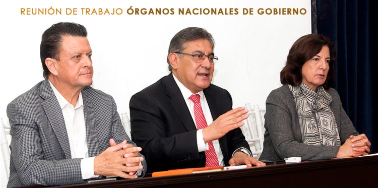El SNTE mantiene el paso y resuelve demandas de sus agremiados. Reunión de trabajo del secretario general del Sindicato, Alfonso Cepeda Salas, con integrantes de los Órganos Nacionales de Gobierno