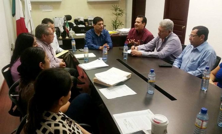 La FEDESSP­-Sonora exige al ISSSTE mejor atención para sus representados. El líder magisterial Javier Duarte Flores demanda respuestas por escrito y con plazos de temporalidad para la solución de sus planteamientos