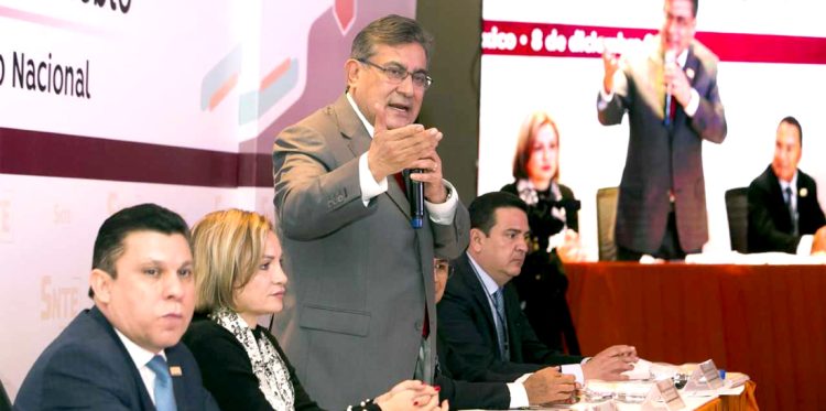La dirigencia nacional del SNTE, encabezada por su secretario general, Alfonso Cepeda Salas, termina el 2018 entregando resultados positivos a sus agremiados, tal y como se comprometió en noviembre pasado