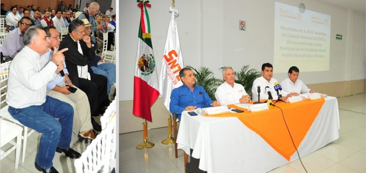 En conferencia de prensa, los líderes magisteriales de Sonora, Noé Rodríguez García y Raymundo Lagarda Borbón, informaron sobre acuerdos de Consejo del SNTE y de la reunión con el presidente electo, Andrés Manuel López Obrador