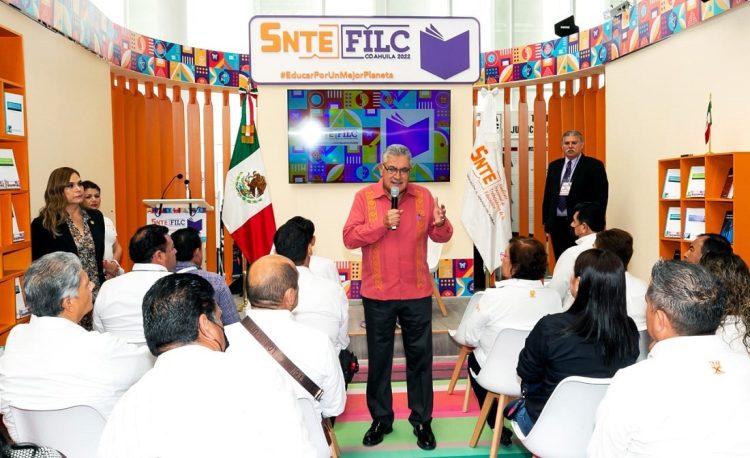 Regresa el SNTE a las ferias del libro para divulgar la obra de los maestros. Presente en la Edición 24 de la FIL Coahuila 2022