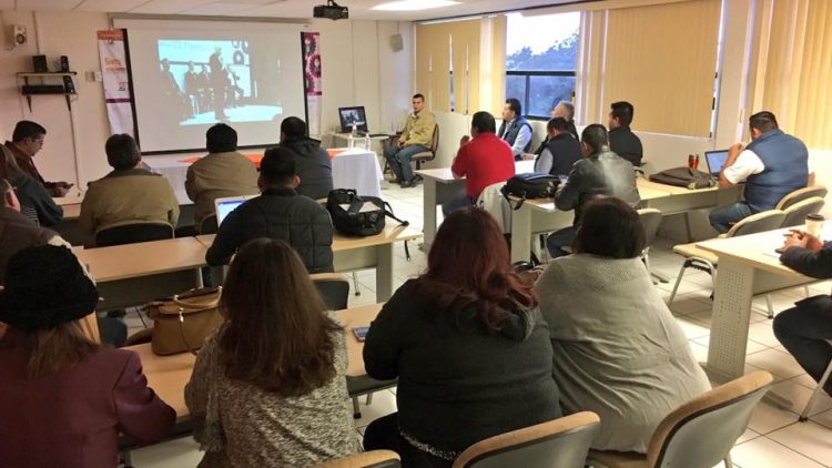 Becarios e integrantes del Comité Ejecutivo de la Sección 54 del SNTE, respaldados por el Secretario General, Raymundo Lagarda Borbón, participaron en el arranque del Programa de Formación de Líderes para Gestión Sindical