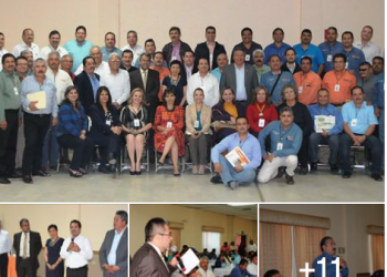 Los integrantes del Comité Ejecutivo de la Sección 28 del SNTE, que encabeza Francisco Javier Duarte Flores, asisten al taller “Habilidades para la gobernanza”   