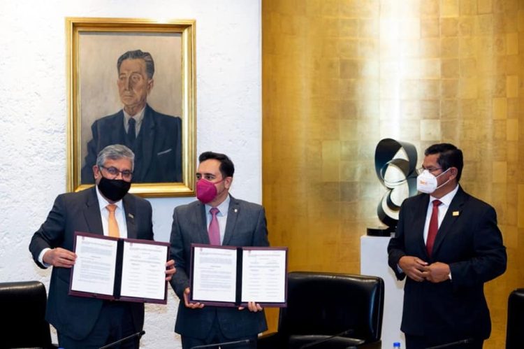 El SNTE y el IPN logran acuerdos exitosos a demandas del personal académico de esa casa de estudios. Encabezan ceremonia, líder del Sindicato y director del Politécnico