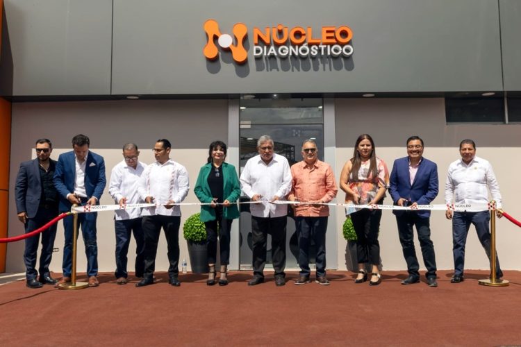 Hechos y comentarios // Líder del SNTE en Baja California. Secretarios generales de la Sección 28 del SNTE