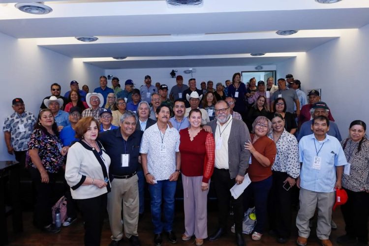 Panel en el Congreso del Estado sobre bicentenario de la Constitución de 1824