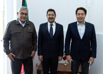 Líder del SNTE se reúne con titular de la SEP y director del ISSSTE