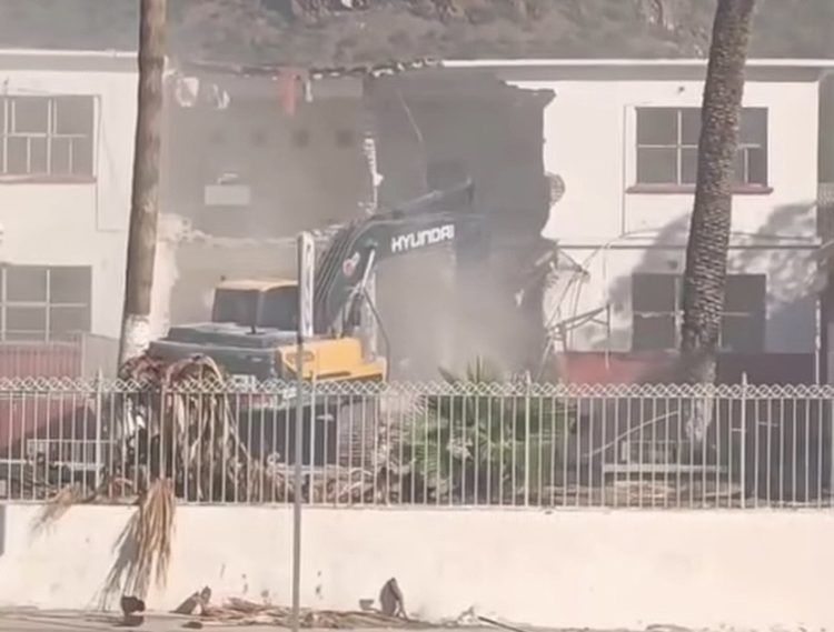 Adiós Escuela Primaria “Loreto Encinas de Avilés” de Guaymas