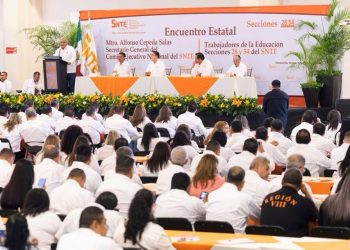 En Sonora, líder del SNTE explica reformas legales para salvaguardar autonomía sindical