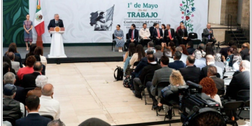 El SNTE en la ceremonia del Día del Trabajo encabezada por la Presidenta de la República