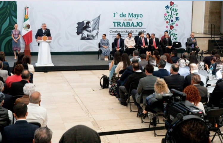 El SNTE en la ceremonia del Día del Trabajo encabezada por la Presidenta de la República