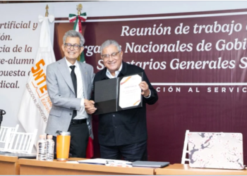 Se reúnen dirigentes del SNTE para analizar el uso de la IA en la educación