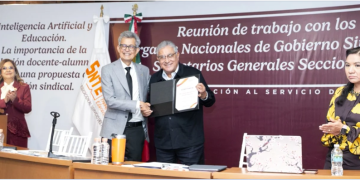 Se reúnen dirigentes del SNTE para analizar el uso de la IA en la educación